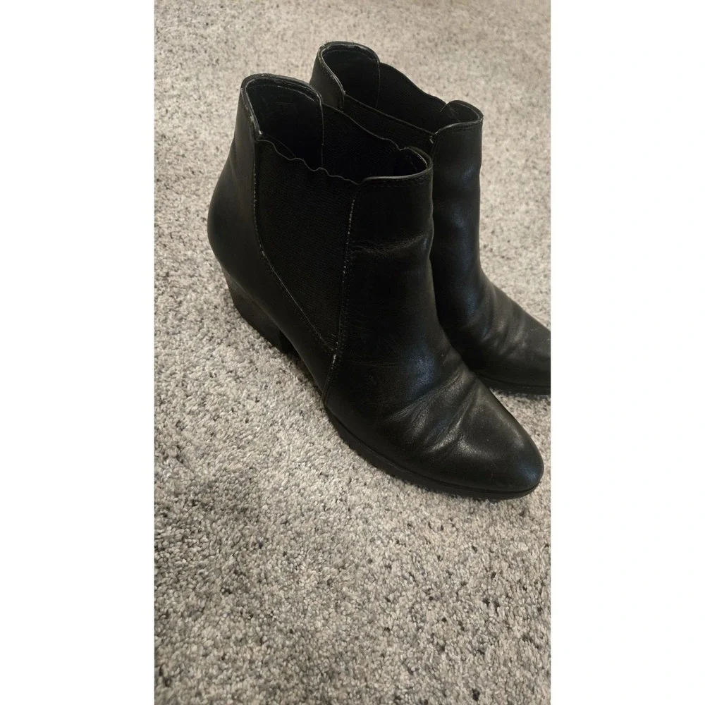Franco Sarto Quinne Women's Black Leather Ankle Boots Size 8M Chelsea Style